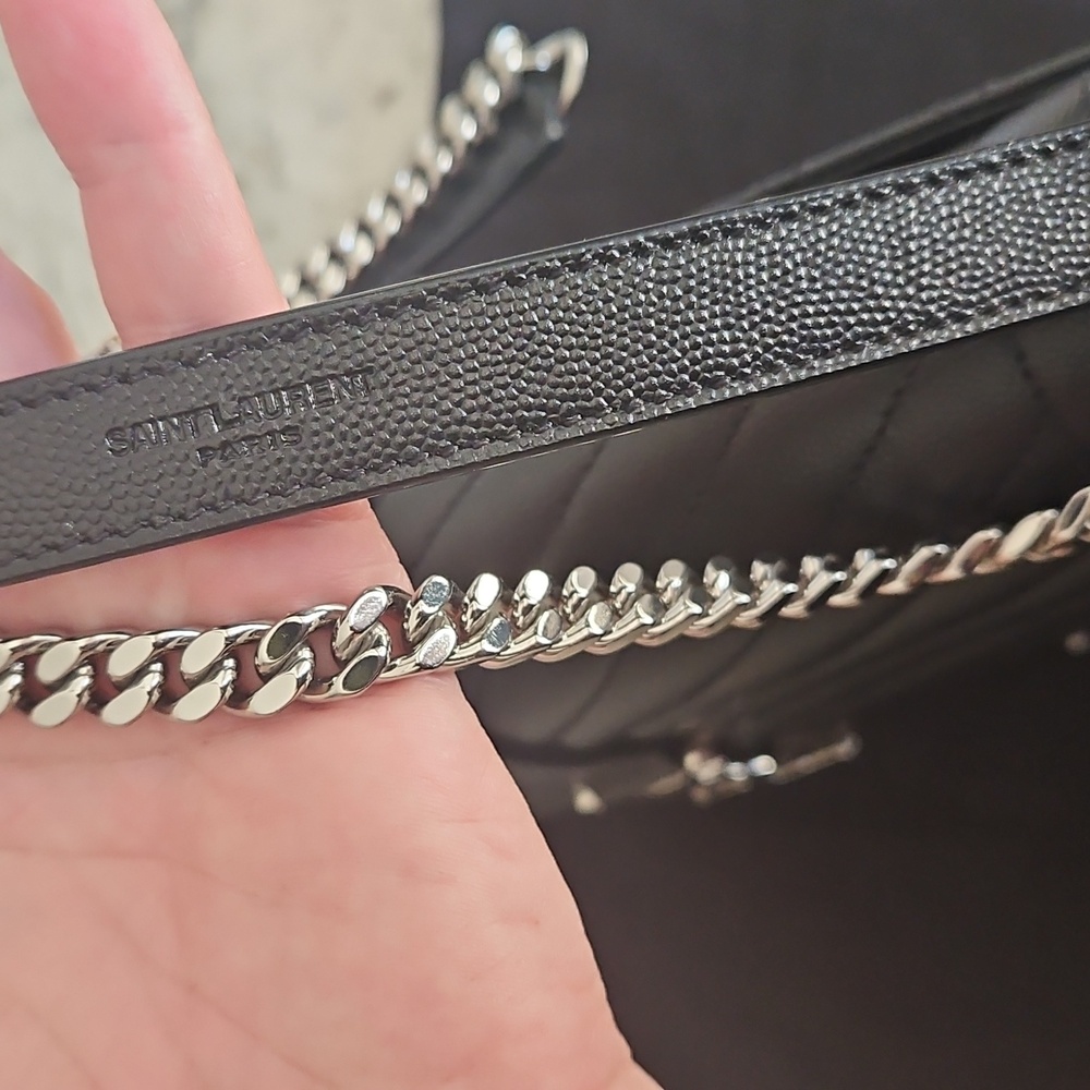 Yves Saint Laurent Black Envelope in Matelasse Lambskin - EUC - Picture 3 of 16